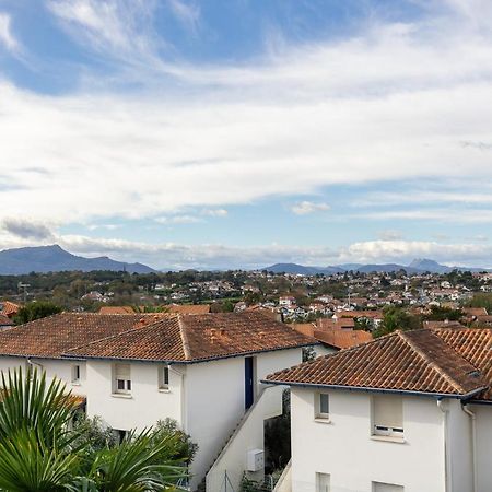 Larrun - Vue Sur La Montagne Proche De La Plage Bidart Exterior photo